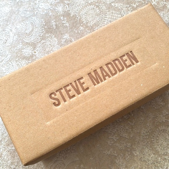 Brand New Steve Madden Blizie Sandals Clear Iridescent Multicolored Studs Spikes - Picture 15 of 15